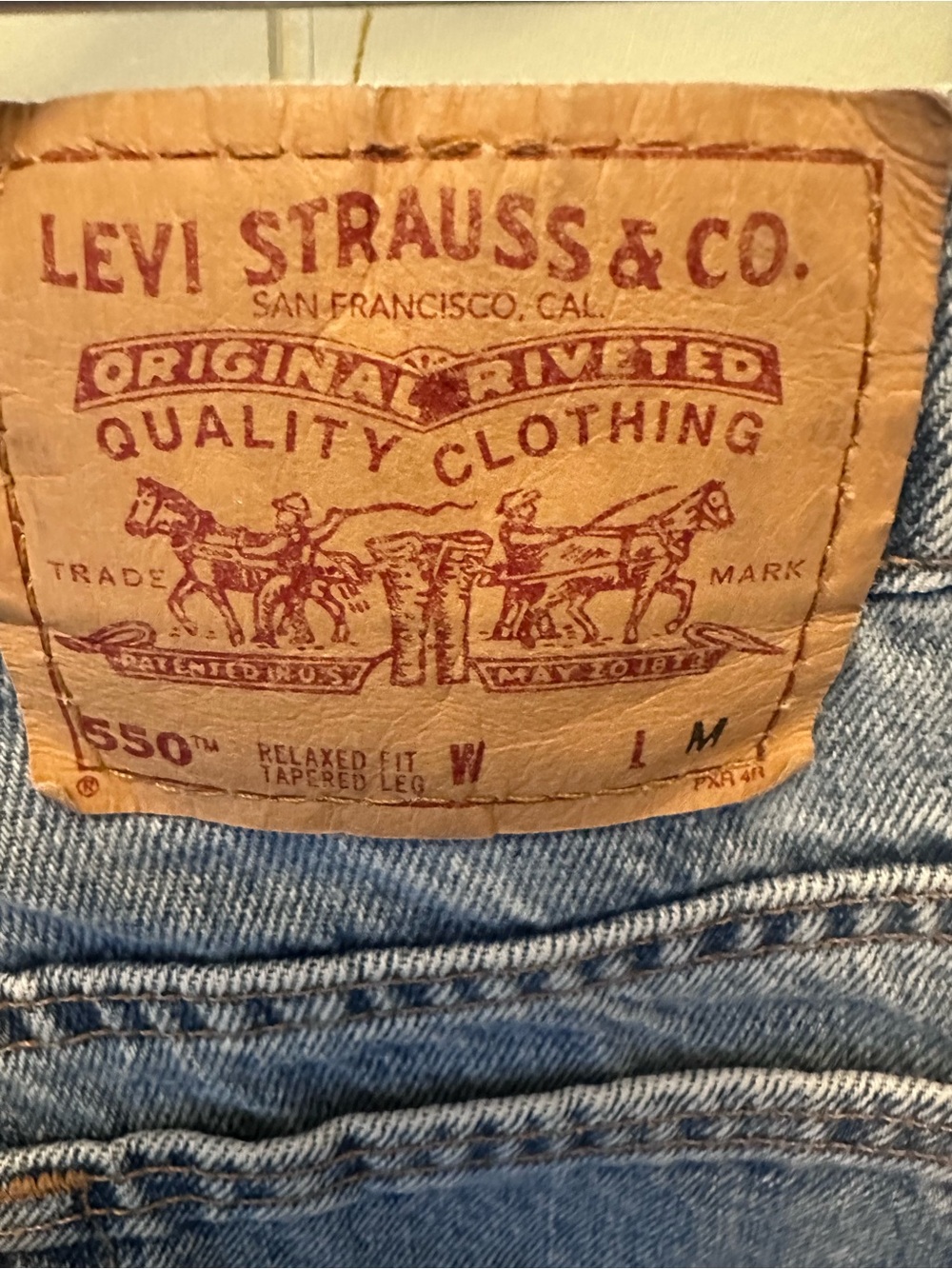Levi's Relaxed Fit 550 Jeans size 11 medium